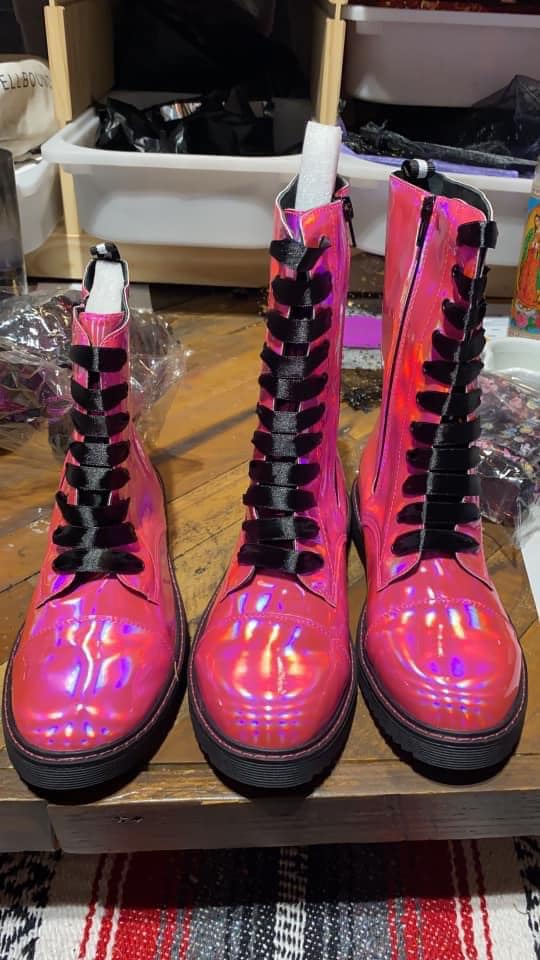 UPGRADE: MAKE MY BOOTS TALL LIKE THE TIKTOK! ISA HEIGHT. (ADDS EXTRA HEIGHT TO COMBATS)
